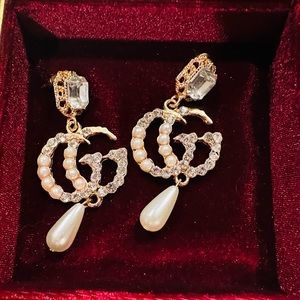 GUCCI PEARL DROP EARRINGS